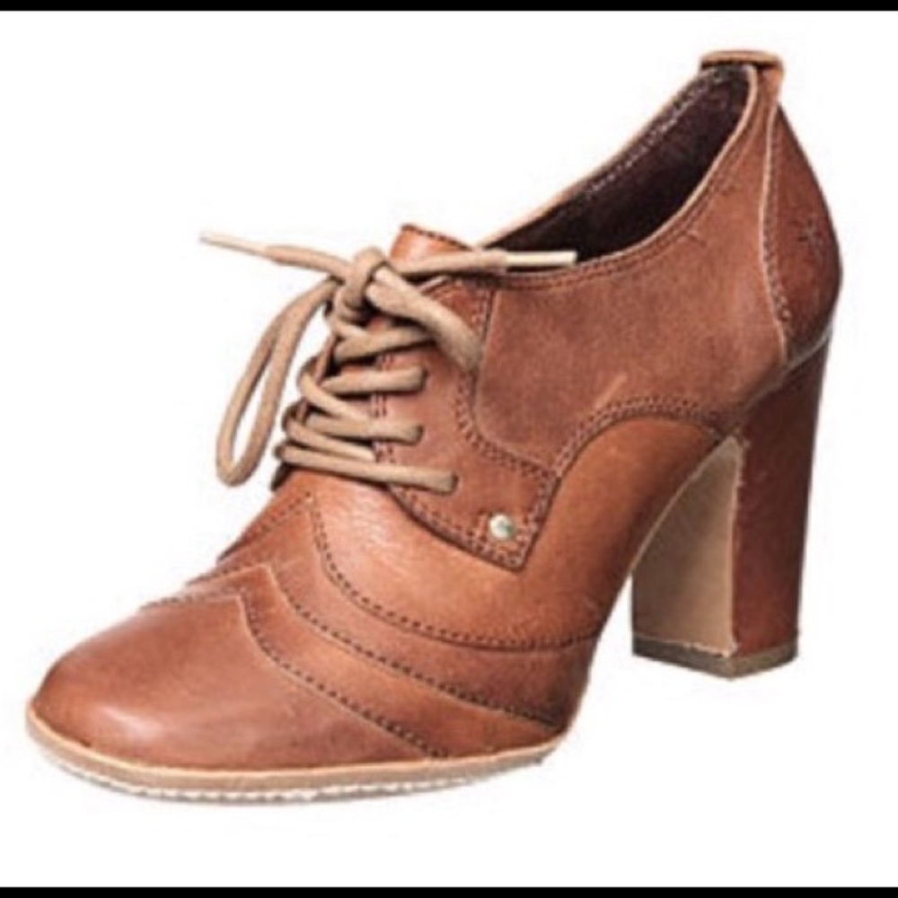 ✨SOLD✨Stunning Frye Adrienne Oxfords